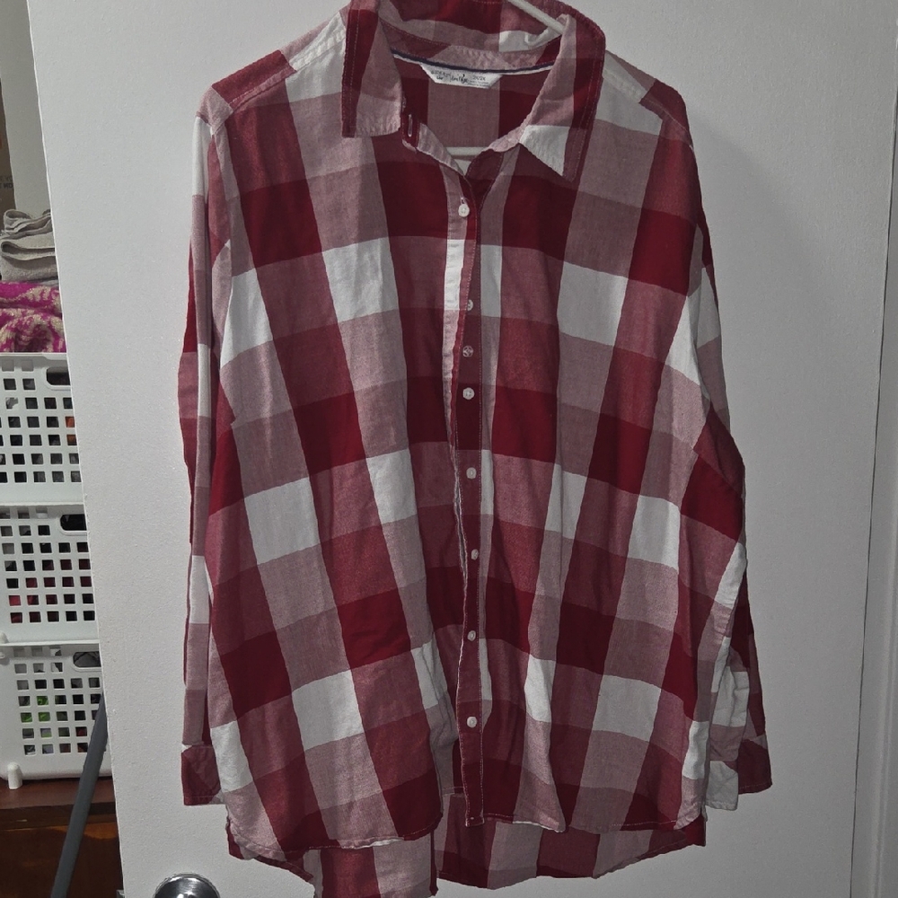 Lee Women's Red and White Plaid Button Down Shirt